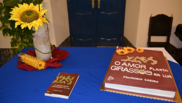 ApresentaodoLivroOAmorPlantaGirassisnaLuadaAutoriadeFranciscoCaeiro_C_0_1594733863.